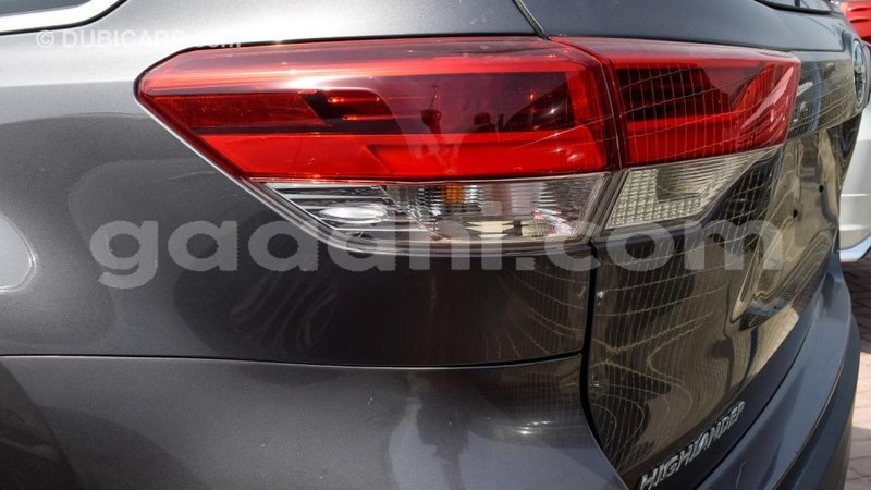 Big with watermark toyota highlander somalia import dubai 2857