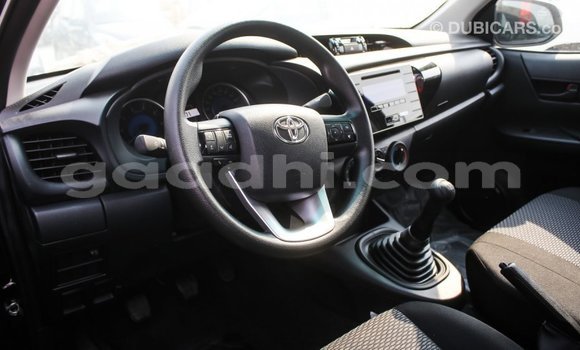 Imported Toyota Hilux Black Makiinaa iti Import - Dubai keessatti Somalia keessatti Imported Toyota Hilux Black Makiinaa iti Import - Dubai keessatti Somalia keessatti