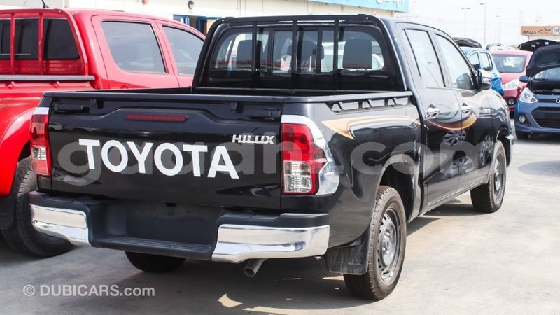 Big with watermark toyota hilux somalia import dubai 2861