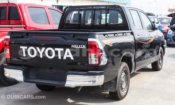 Imported Toyota Hilux Black Makiinaa iti Import - Dubai keessatti Somalia keessatti Imported Toyota Hilux Black Makiinaa iti Import - Dubai keessatti Somalia keessatti