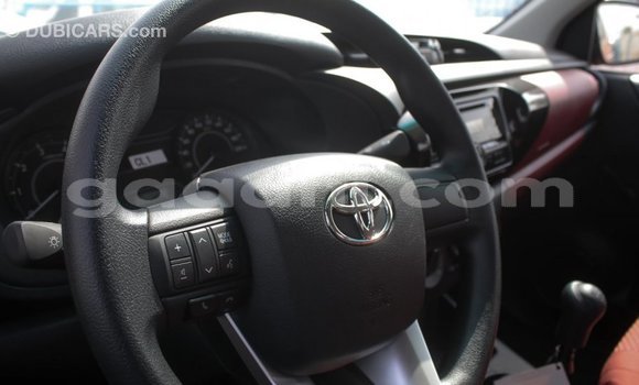 Imported Toyota Hilux Other Makiinaa iti Import - Dubai keessatti Somalia keessatti Imported Toyota Hilux Other Makiinaa iti Import - Dubai keessatti Somalia keessatti