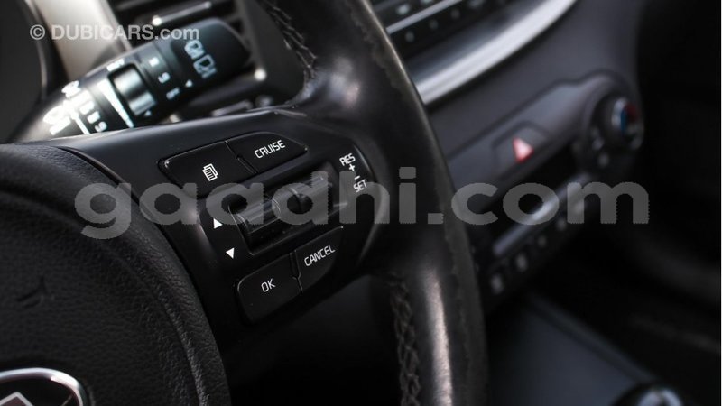 Big with watermark kia sorento somalia import dubai 2868