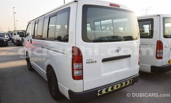 Acheter Import Voiture Toyota Hiace Blanc à Import - Dubai, Somalie Acheter Import Voiture Toyota Hiace Blanc à Import - Dubai, Somalie