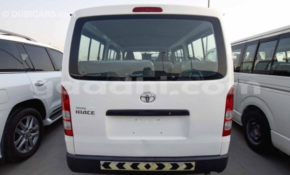 Acheter Import Voiture Toyota Hiace Blanc à Import - Dubai, Somalie Acheter Import Voiture Toyota Hiace Blanc à Import - Dubai, Somalie