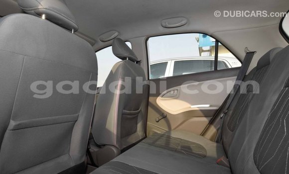 اشتري Imported Kia Picanto أبيض سيارة في Import - Dubai في الصومال اشتري Imported Kia Picanto أبيض سيارة في Import - Dubai في الصومال