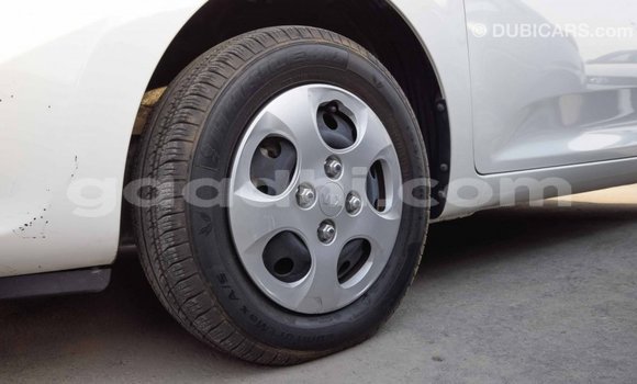 اشتري Imported Kia Picanto أبيض سيارة في Import - Dubai في الصومال اشتري Imported Kia Picanto أبيض سيارة في Import - Dubai في الصومال