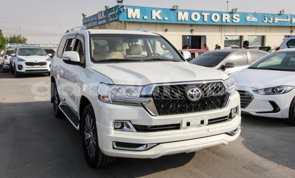Buy Import Toyota Land Cruiser White Car in Import - Dubai in Somalia Buy Import Toyota Land Cruiser White Car in Import - Dubai in Somalia