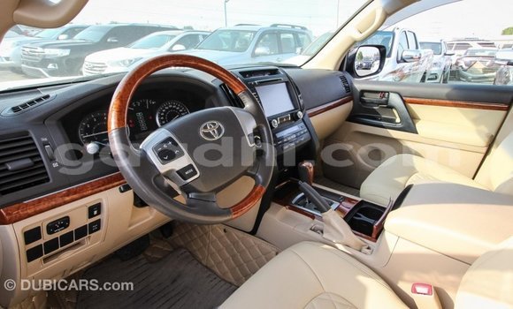 Buy Import Toyota Land Cruiser White Car in Import - Dubai in Somalia Buy Import Toyota Land Cruiser White Car in Import - Dubai in Somalia