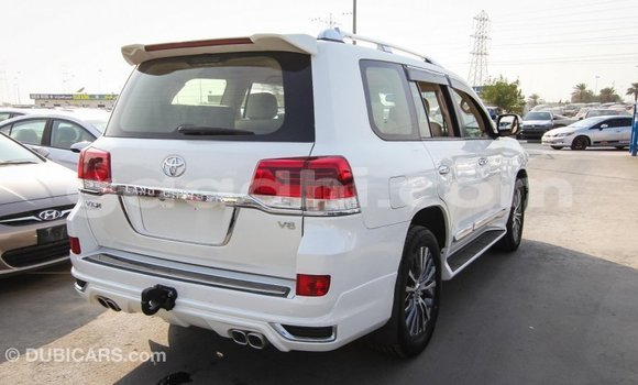 Buy Import Toyota Land Cruiser White Car in Import - Dubai in Somalia Buy Import Toyota Land Cruiser White Car in Import - Dubai in Somalia