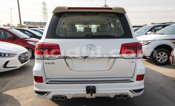 Buy Import Toyota Land Cruiser White Car in Import - Dubai in Somalia Buy Import Toyota Land Cruiser White Car in Import - Dubai in Somalia