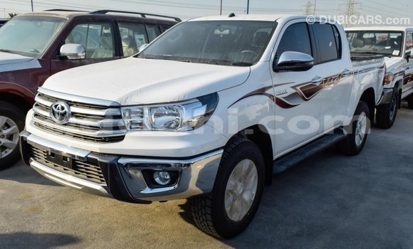 Imported Toyota Hilux White Makiinaa iti Import - Dubai keessatti Somalia keessatti Imported Toyota Hilux White Makiinaa iti Import - Dubai keessatti Somalia keessatti