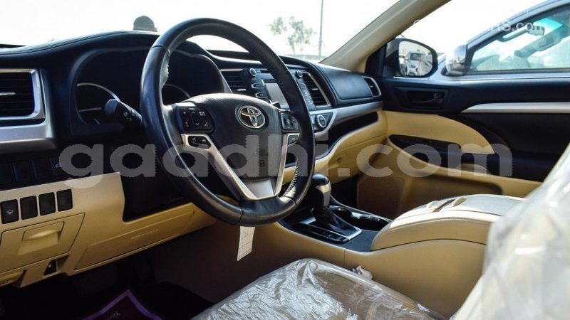 Big with watermark toyota highlander somalia import dubai 2876