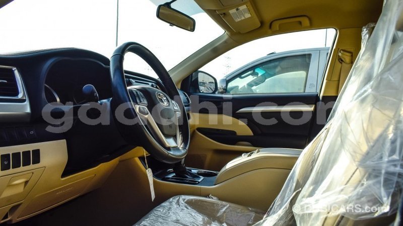 Big with watermark toyota highlander somalia import dubai 2876