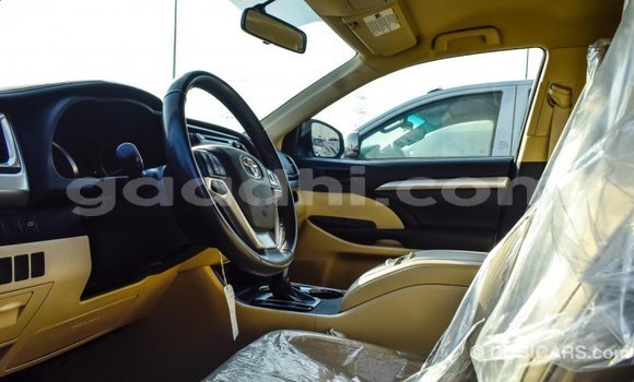 Imported Toyota Highlander Black Makiinaa iti Import - Dubai keessatti Somalia keessatti Imported Toyota Highlander Black Makiinaa iti Import - Dubai keessatti Somalia keessatti