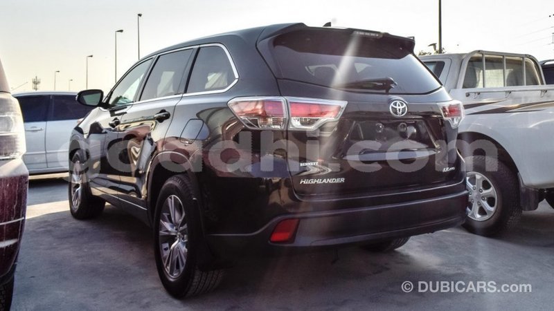 Big with watermark toyota highlander somalia import dubai 2876