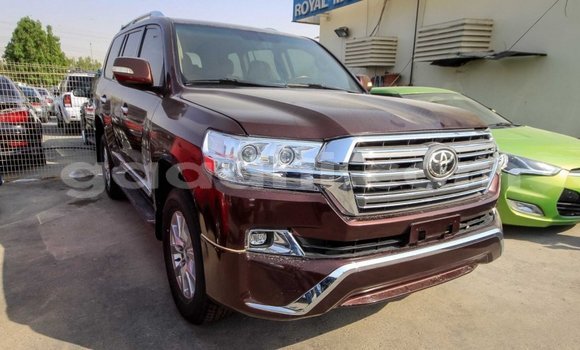 Imported Toyota Land Cruiser Brown Makiinaa iti Import - Dubai keessatti Somalia keessatti Imported Toyota Land Cruiser Brown Makiinaa iti Import - Dubai keessatti Somalia keessatti