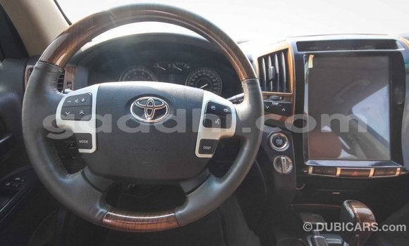 Imported Toyota Land Cruiser Brown Makiinaa iti Import - Dubai keessatti Somalia keessatti Imported Toyota Land Cruiser Brown Makiinaa iti Import - Dubai keessatti Somalia keessatti