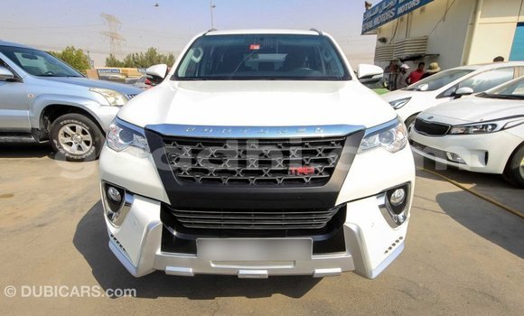 Imported Toyota Fortuner White Makiinaa iti Import - Dubai keessatti Somalia keessatti Imported Toyota Fortuner White Makiinaa iti Import - Dubai keessatti Somalia keessatti
