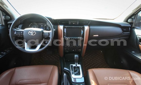 Imported Toyota Fortuner White Makiinaa iti Import - Dubai keessatti Somalia keessatti Imported Toyota Fortuner White Makiinaa iti Import - Dubai keessatti Somalia keessatti
