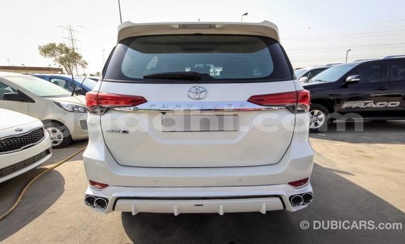 Imported Toyota Fortuner White Makiinaa iti Import - Dubai keessatti Somalia keessatti Imported Toyota Fortuner White Makiinaa iti Import - Dubai keessatti Somalia keessatti