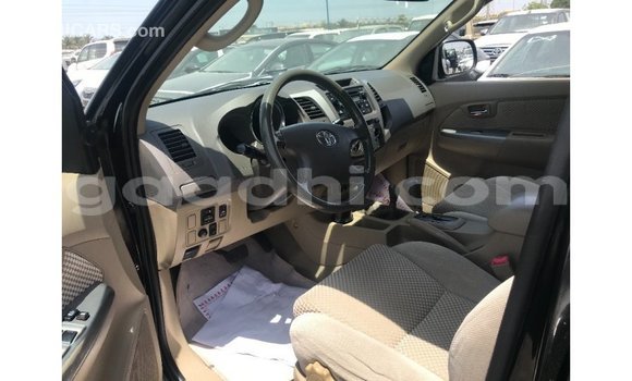 Imported Toyota Fortuner Black Makiinaa iti Import - Dubai keessatti Somalia keessatti Imported Toyota Fortuner Black Makiinaa iti Import - Dubai keessatti Somalia keessatti
