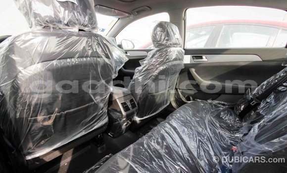 Acheter Import Voiture Hyundai Sonata Blanc à Import - Dubai, Somalie Acheter Import Voiture Hyundai Sonata Blanc à Import - Dubai, Somalie