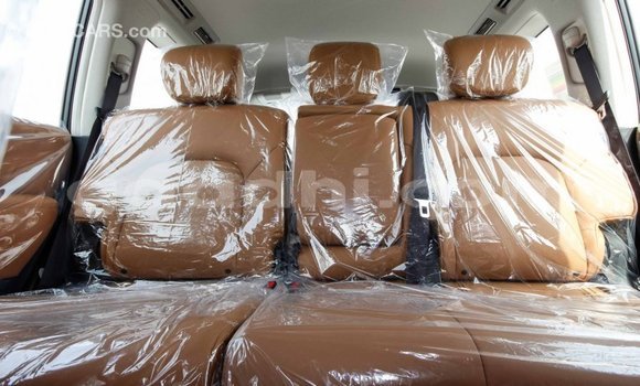 Acheter Import Voiture Nissan Patrol Marron à Import - Dubai, Somalie Acheter Import Voiture Nissan Patrol Marron à Import - Dubai, Somalie