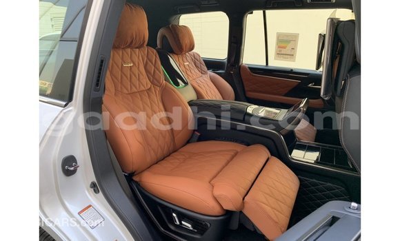اشتري Imported Lexus LX أبيض سيارة في Import - Dubai في الصومال اشتري Imported Lexus LX أبيض سيارة في Import - Dubai في الصومال
