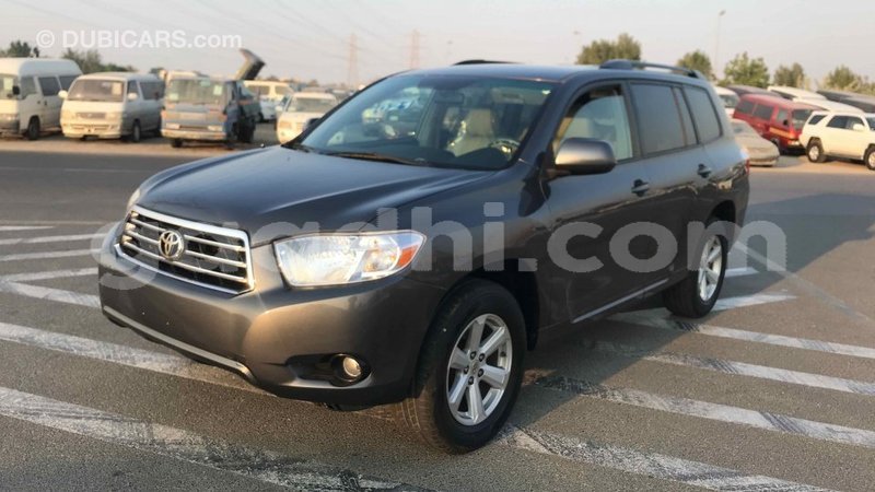 Big with watermark toyota highlander somalia import dubai 2900