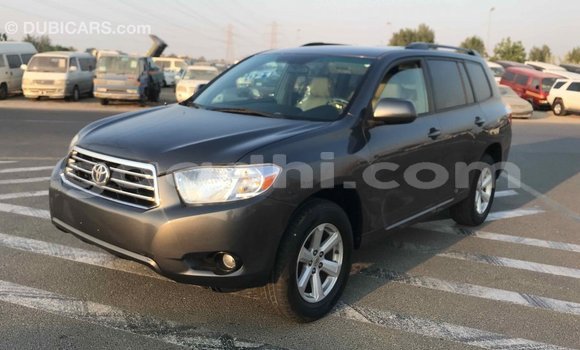ይግዙ Imported Toyota Highlander ሌላ መኪና በ Import - Dubai በ ሶማሊያ ይግዙ Imported Toyota Highlander ሌላ መኪና በ Import - Dubai በ ሶማሊያ