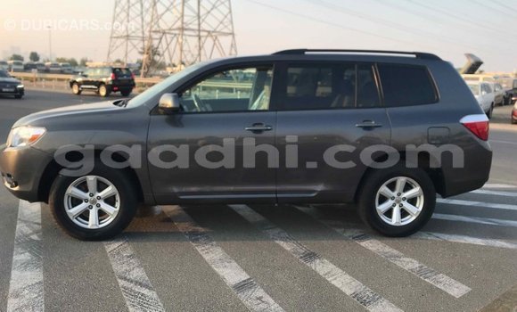 ይግዙ Imported Toyota Highlander ሌላ መኪና በ Import - Dubai በ ሶማሊያ ይግዙ Imported Toyota Highlander ሌላ መኪና በ Import - Dubai በ ሶማሊያ