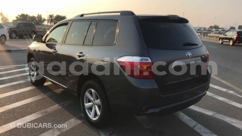 Big with watermark toyota highlander somalia import dubai 2900