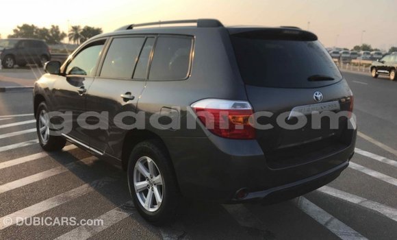 ይግዙ Imported Toyota Highlander ሌላ መኪና በ Import - Dubai በ ሶማሊያ ይግዙ Imported Toyota Highlander ሌላ መኪና በ Import - Dubai በ ሶማሊያ