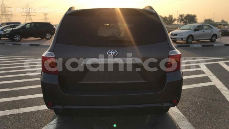 Big with watermark toyota highlander somalia import dubai 2900