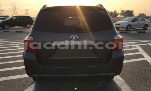 ይግዙ Imported Toyota Highlander ሌላ መኪና በ Import - Dubai በ ሶማሊያ ይግዙ Imported Toyota Highlander ሌላ መኪና በ Import - Dubai በ ሶማሊያ