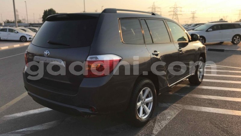 Big with watermark toyota highlander somalia import dubai 2900