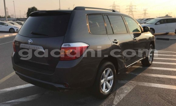 ይግዙ Imported Toyota Highlander ሌላ መኪና በ Import - Dubai በ ሶማሊያ ይግዙ Imported Toyota Highlander ሌላ መኪና በ Import - Dubai በ ሶማሊያ