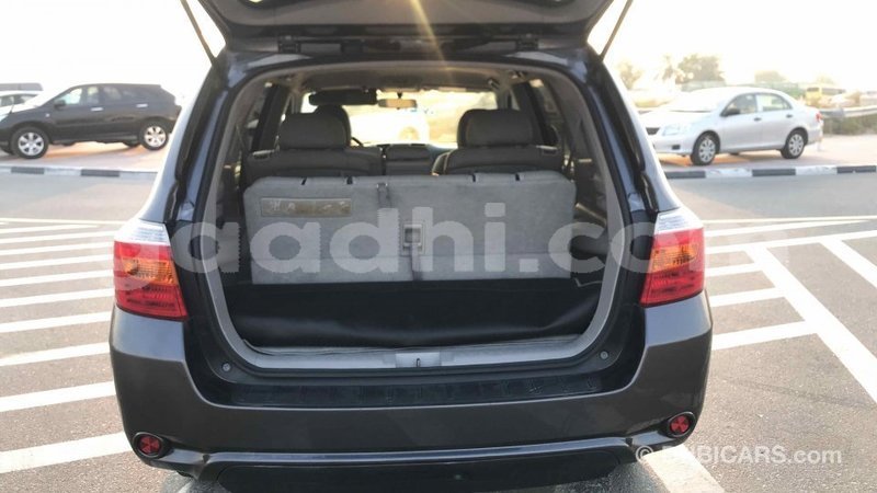 Big with watermark toyota highlander somalia import dubai 2900