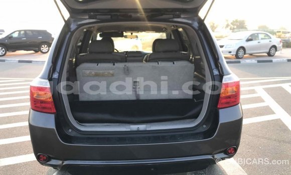 ይግዙ Imported Toyota Highlander ሌላ መኪና በ Import - Dubai በ ሶማሊያ ይግዙ Imported Toyota Highlander ሌላ መኪና በ Import - Dubai በ ሶማሊያ