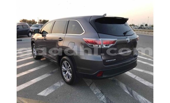 اشتري Imported Toyota Highlander آخر سيارة في Import - Dubai في الصومال اشتري Imported Toyota Highlander آخر سيارة في Import - Dubai في الصومال