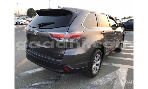 اشتري Imported Toyota Highlander آخر سيارة في Import - Dubai في الصومال اشتري Imported Toyota Highlander آخر سيارة في Import - Dubai في الصومال