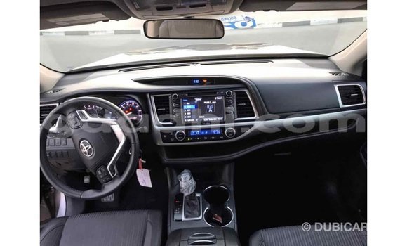 اشتري Imported Toyota Highlander آخر سيارة في Import - Dubai في الصومال اشتري Imported Toyota Highlander آخر سيارة في Import - Dubai في الصومال