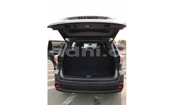 اشتري Imported Toyota Highlander آخر سيارة في Import - Dubai في الصومال اشتري Imported Toyota Highlander آخر سيارة في Import - Dubai في الصومال