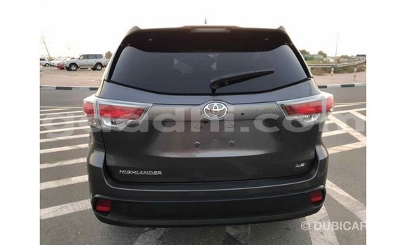 اشتري Imported Toyota Highlander آخر سيارة في Import - Dubai في الصومال اشتري Imported Toyota Highlander آخر سيارة في Import - Dubai في الصومال