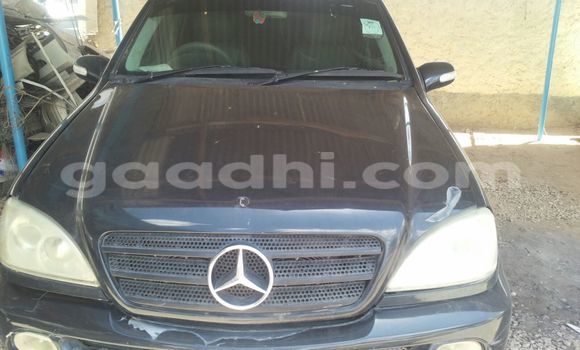 ይግዙ ያገለገለ Mercedes-Benz ML–Class ጥቁር መኪና በ ሞቃዲሾ በ ሶማሊያ ይግዙ ያገለገለ Mercedes-Benz ML–Class ጥቁር መኪና በ ሞቃዲሾ በ ሶማሊያ