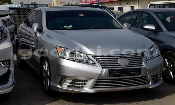 اشتري Imported Lexus ES آخر سيارة في Import - Dubai في الصومال اشتري Imported Lexus ES آخر سيارة في Import - Dubai في الصومال