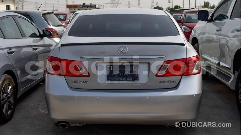 Big with watermark lexus es somalia import dubai 2910