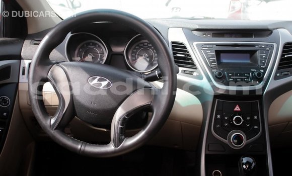Acheter Import Voiture Hyundai Elantra Rouge à Import - Dubai, Somalie Acheter Import Voiture Hyundai Elantra Rouge à Import - Dubai, Somalie