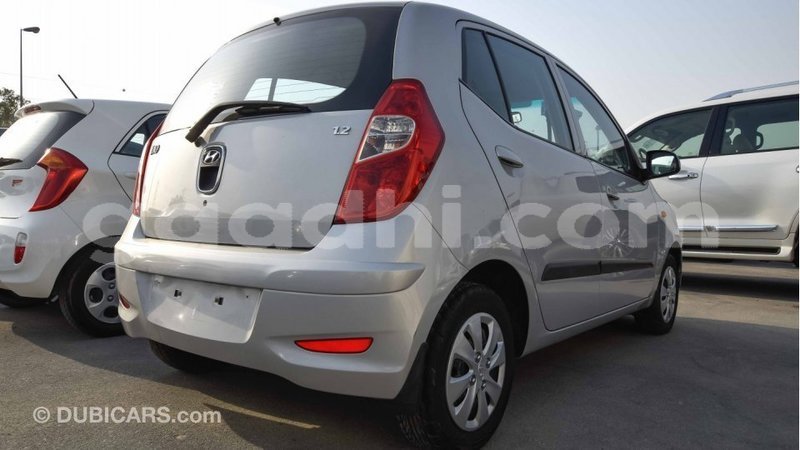 Big with watermark hyundai i10 somalia import dubai 2916