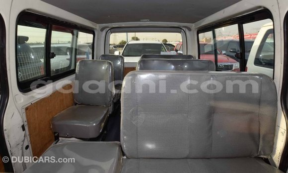 Imported Toyota Hiace White Makiinaa iti Import - Dubai keessatti Somalia keessatti Imported Toyota Hiace White Makiinaa iti Import - Dubai keessatti Somalia keessatti